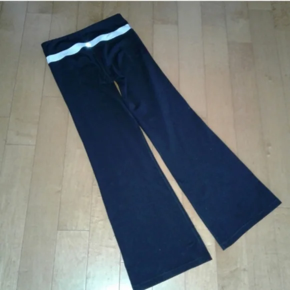 Lululemon Groove Flare Yoga leggings jogger sweat-Pant sz 8 Black white band - Picture 8 of 9